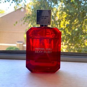 Michael Kors Sexy Ruby Eau de Parfum 3.4oz